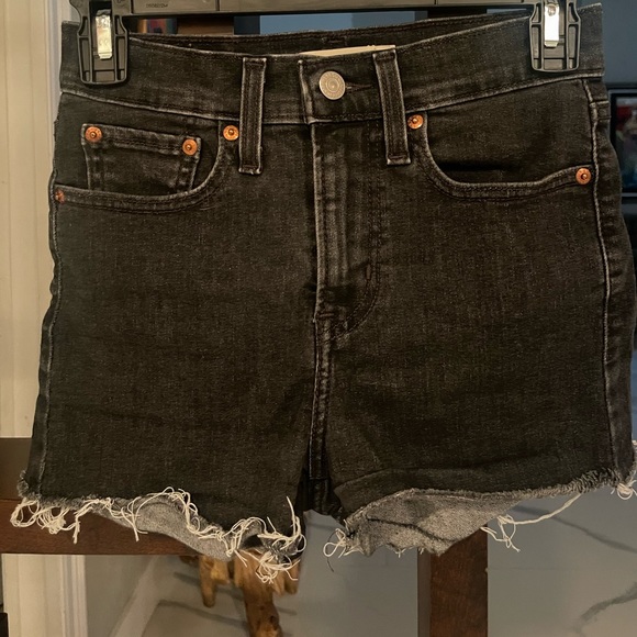 Levis 501 black shorts - Picture 2 of 2